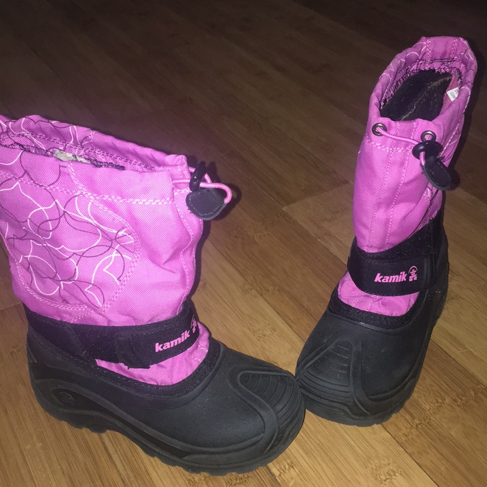 Girls Kamik snow boots